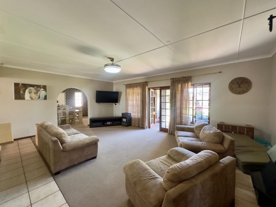 3 Bedroom Property for Sale in Stilbaai Wes Western Cape